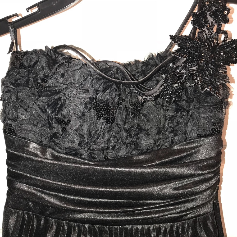 dress - Picture 2 of 7